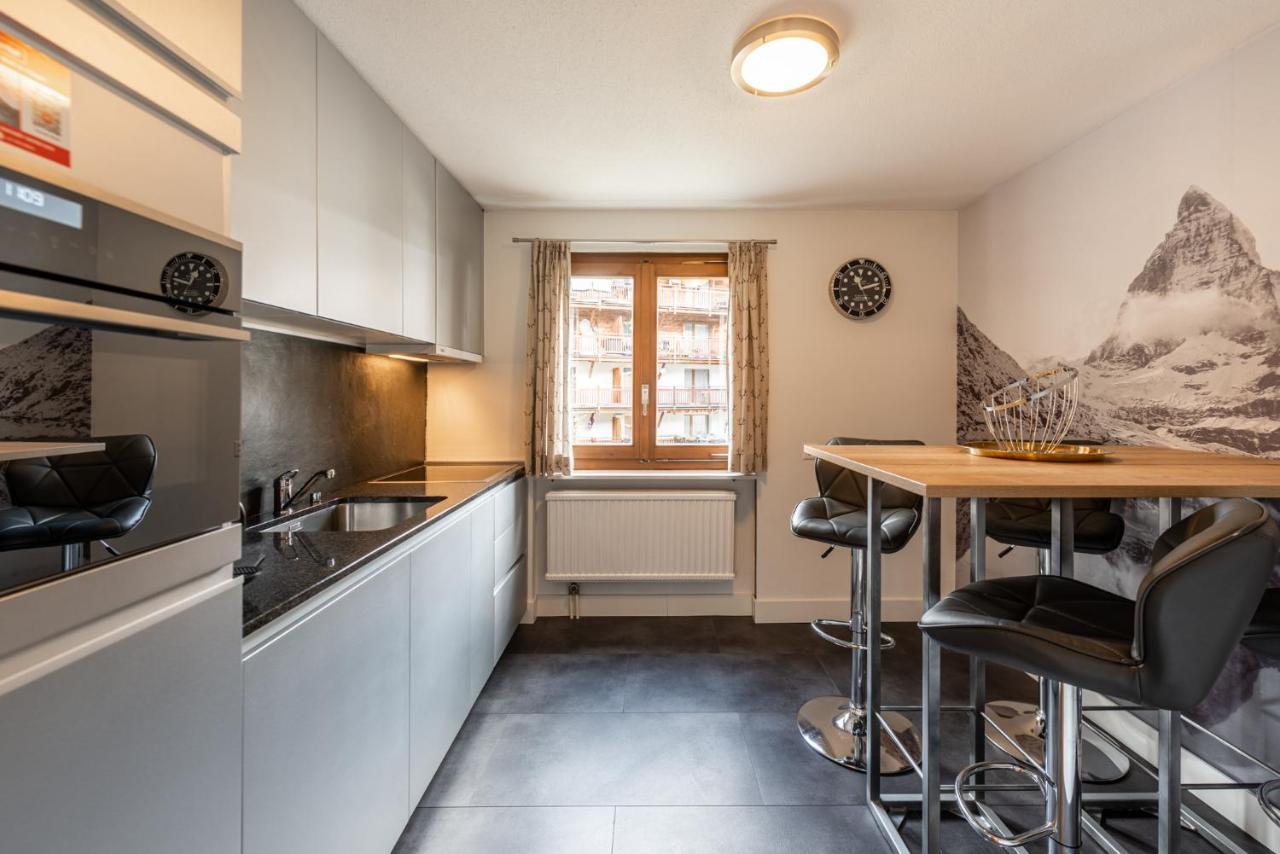 Central & Elegant Apartments,Partially With Fireplace, By Zermatt Rental Buitenkant foto