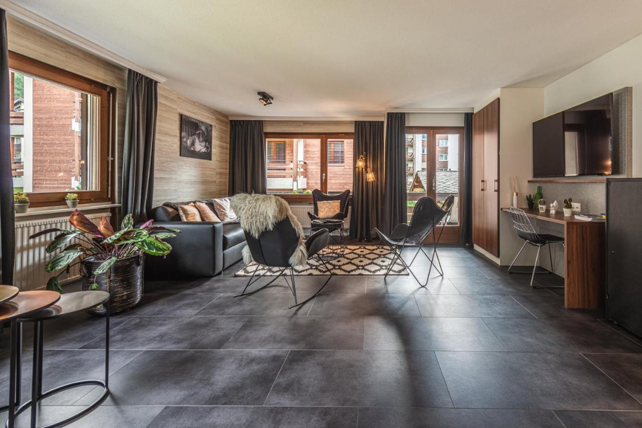 Central & Elegant Apartments,Partially With Fireplace, By Zermatt Rental Buitenkant foto
