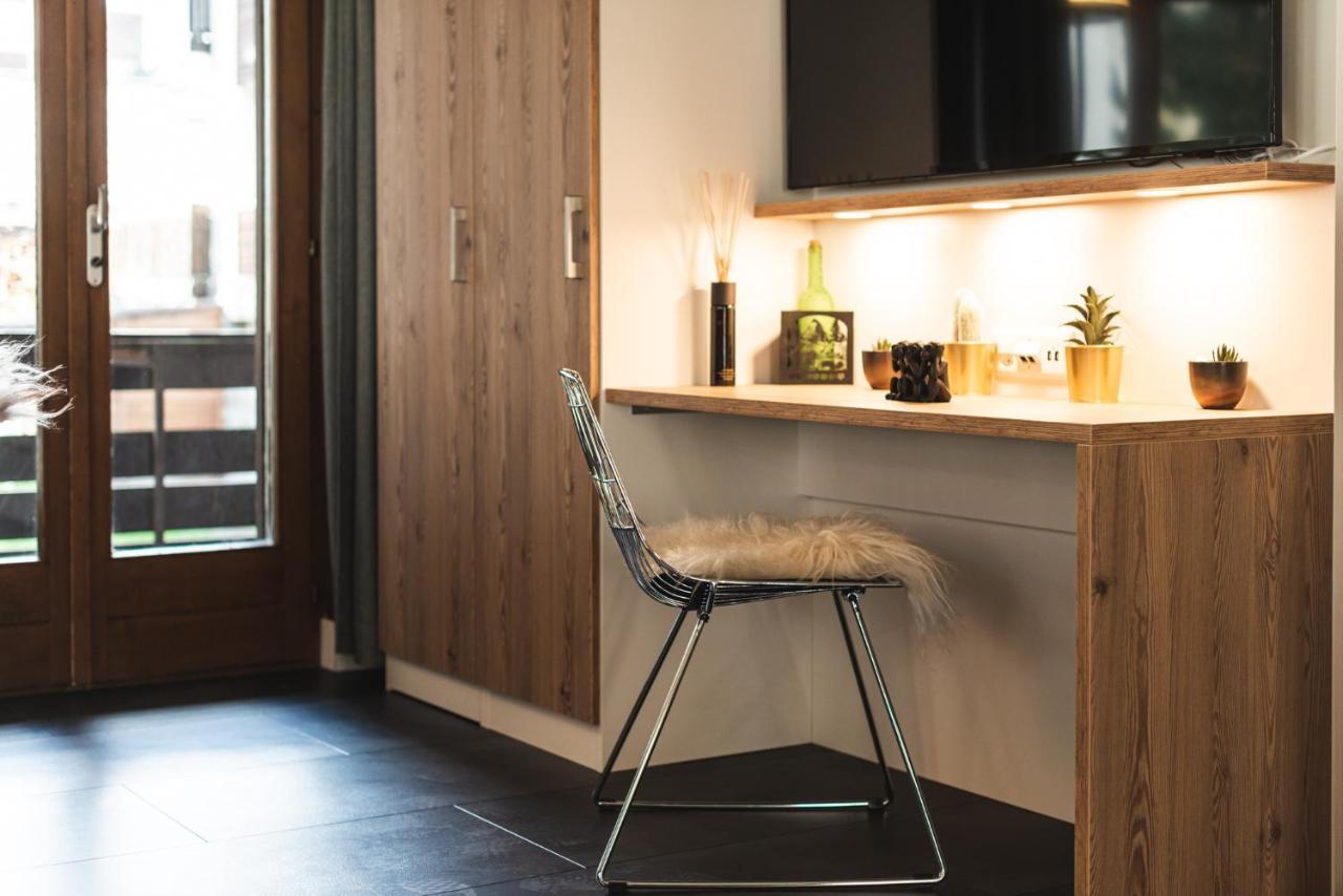 Central & Elegant Apartments,Partially With Fireplace, By Zermatt Rental Buitenkant foto